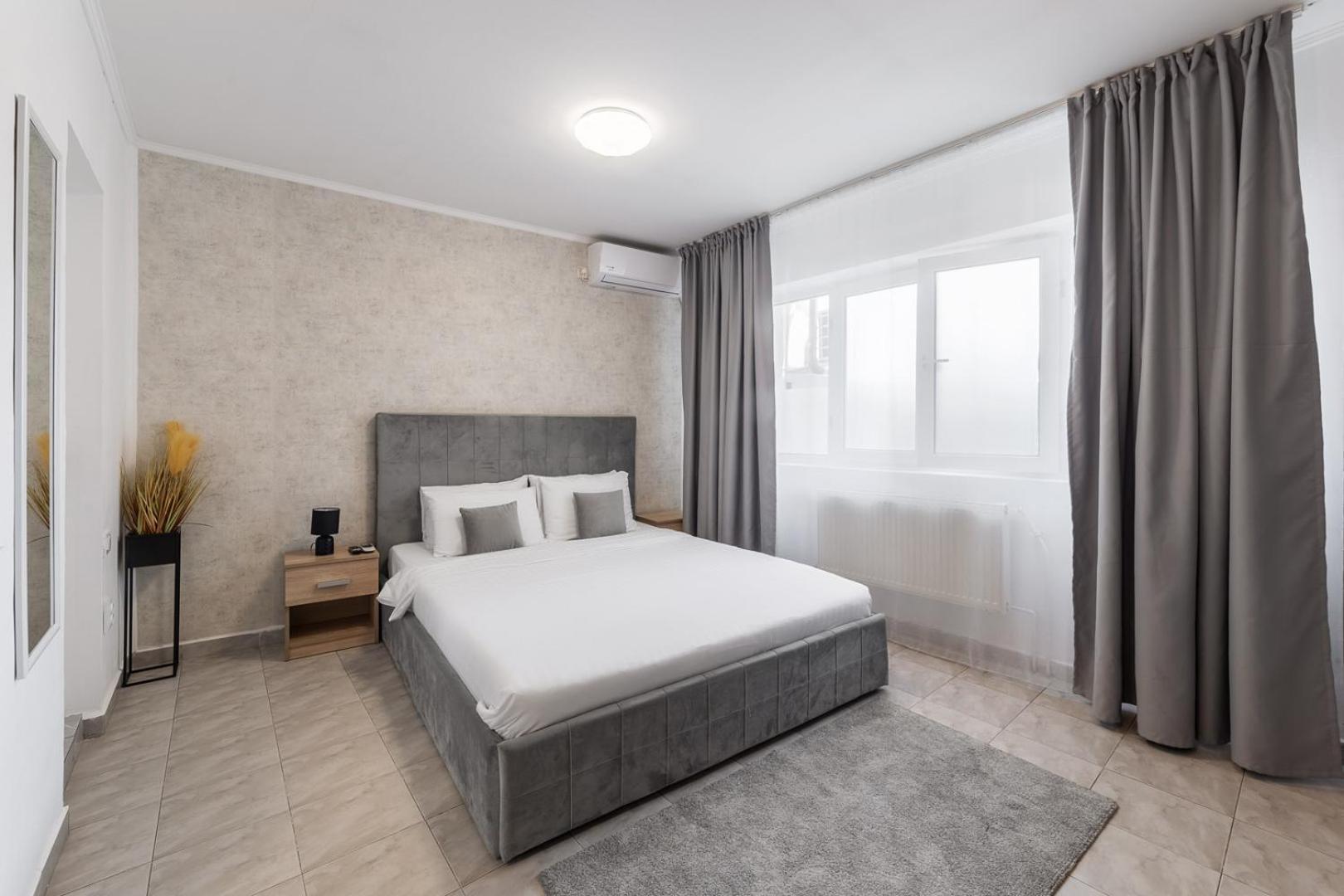 Downtown Victoria Studios By Citybookings Bukares Bagian luar foto
